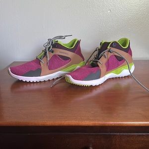 Merrill womens sneakers size 8.5